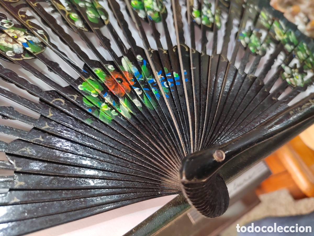 Antig&uuml;edades: antiguo abanico de madera pintada a mano - Foto 8