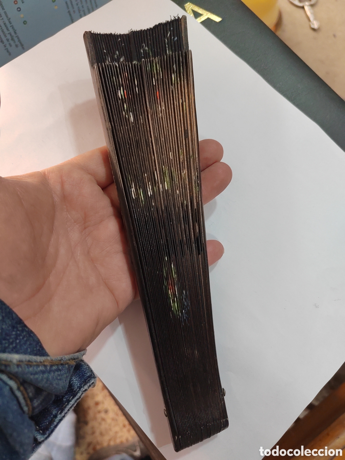 Antig&uuml;edades: antiguo abanico de madera pintada a mano - Foto 9