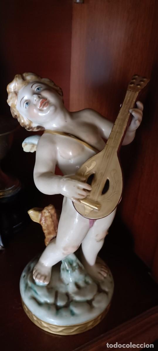 Antiquit&eacute;s: Querub&iacute;n m&uacute;sico de porcelana de Salvador Mallol