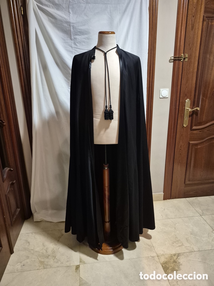 Antig&uuml;edades: Manteo clerical antiguo
