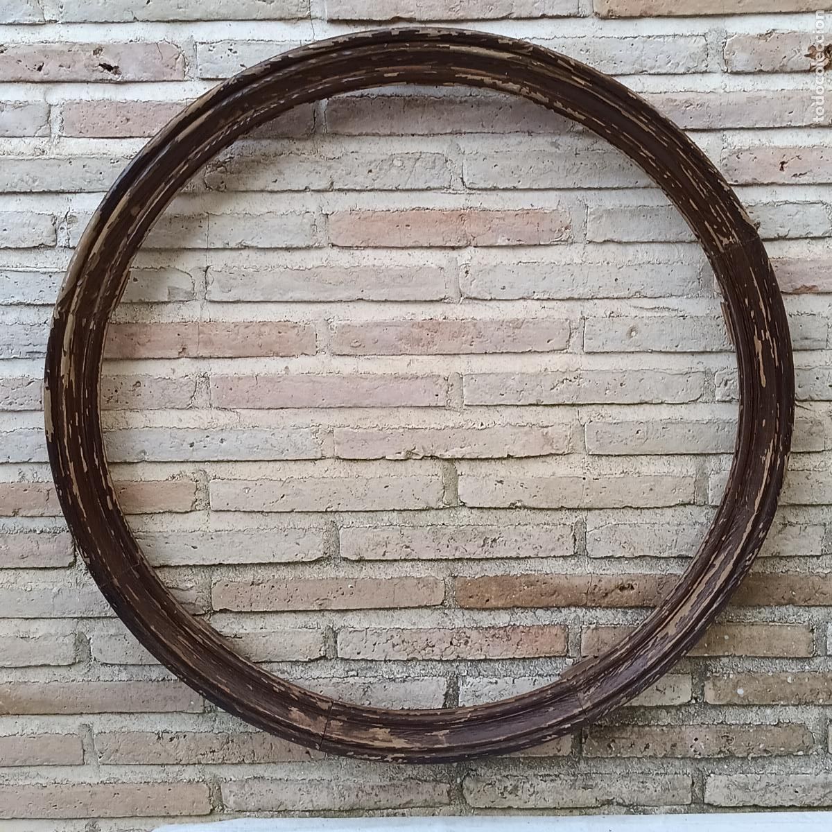 Antig&uuml;edades: MARCO REDONDO GRANDE EN MADERA. - Foto 1