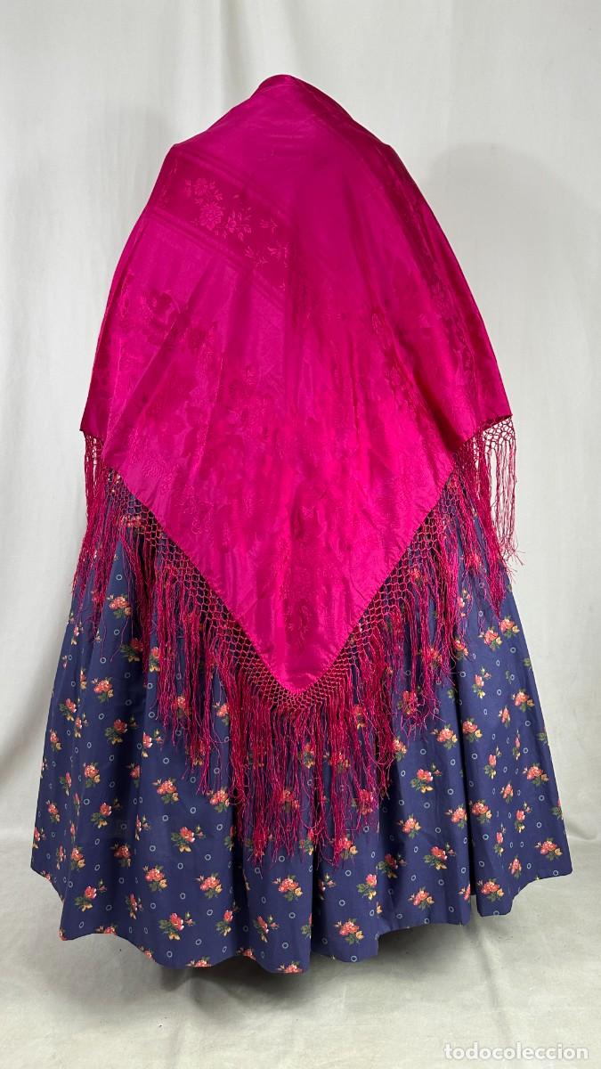 Antig&uuml;edades: Pa&ntilde;uelo adamascado color grosella