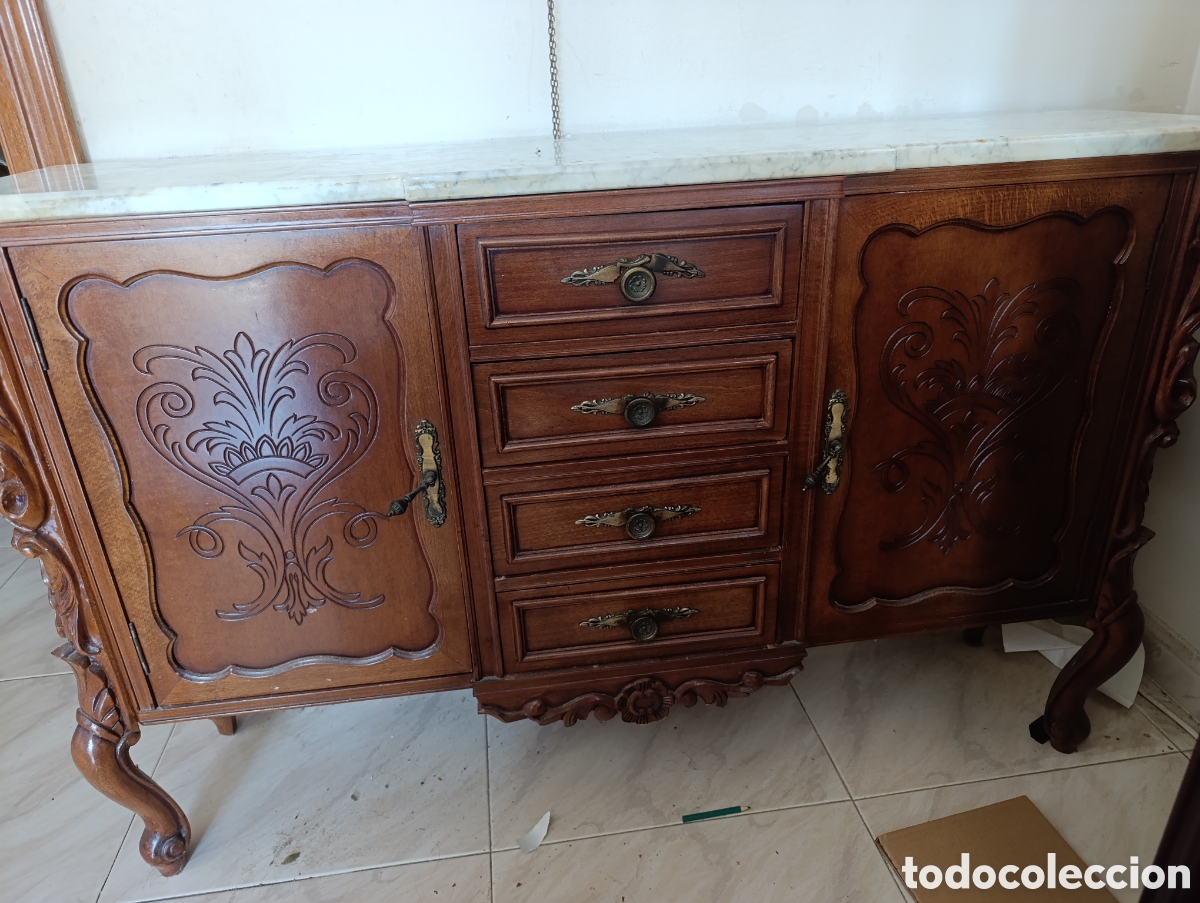 Antig&uuml;edades: Mueble recibidor antiguo tallado a mano