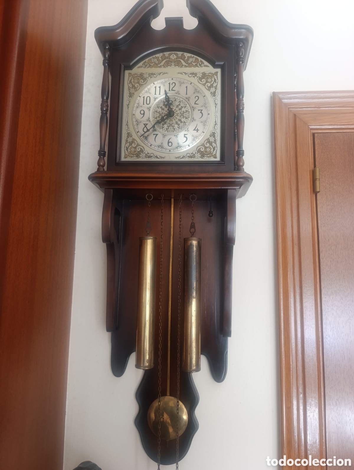 Antig&uuml;edades: Reloj antiguo con p&eacute;ndulo - Foto 1