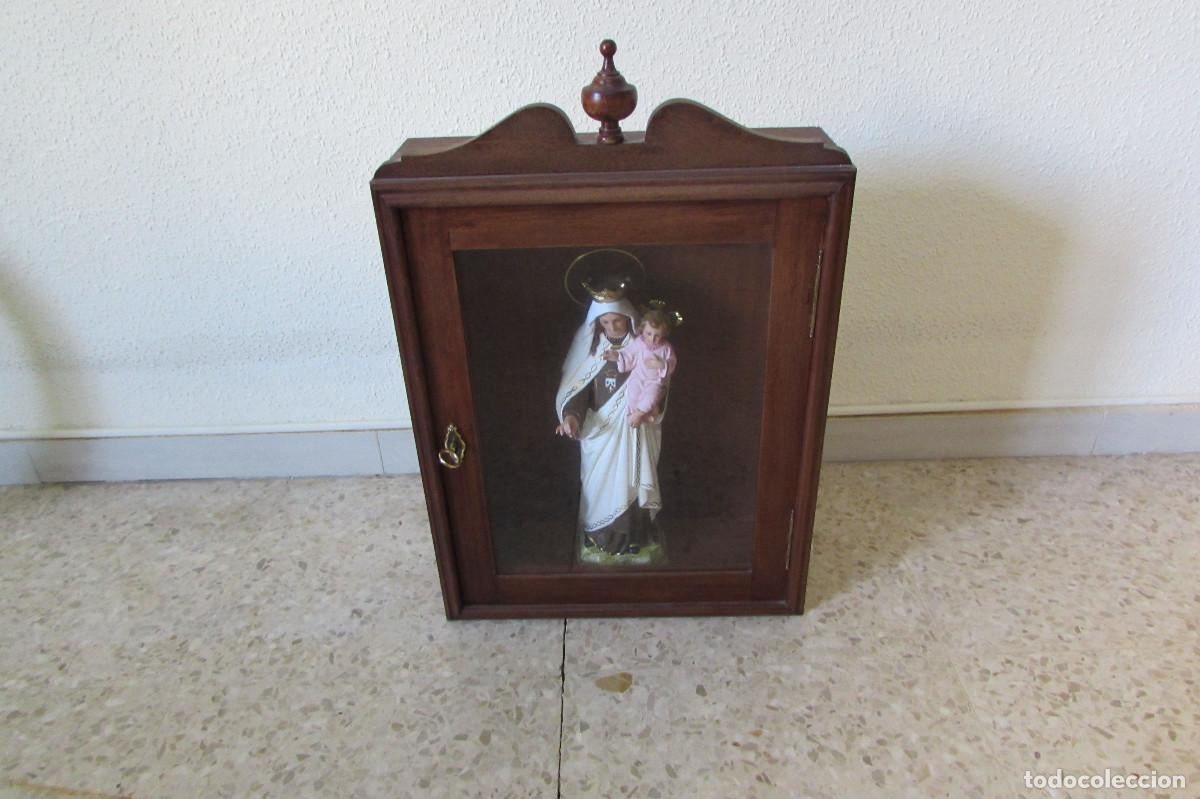 Antig&uuml;edades: Capilla domiciliaria de madera y cristal con virgen maria y ni&ntilde;o jesus