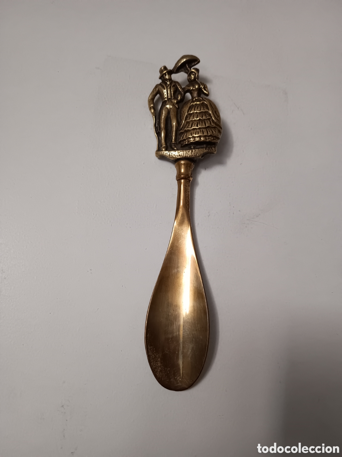 Antig&uuml;edades: CALZADOR DE BRONCE O LAT&Oacute;N MIDE 20 CM