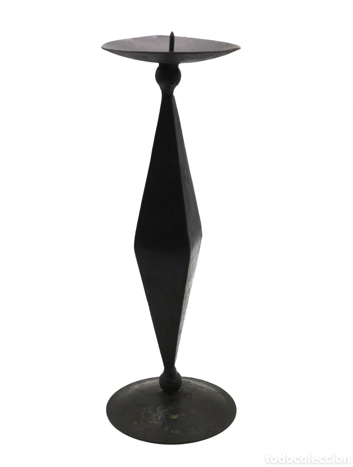 Antiguidades: CANDELABRO DE HIERRO CON UN DISE&Ntilde;O LLAMATIVO