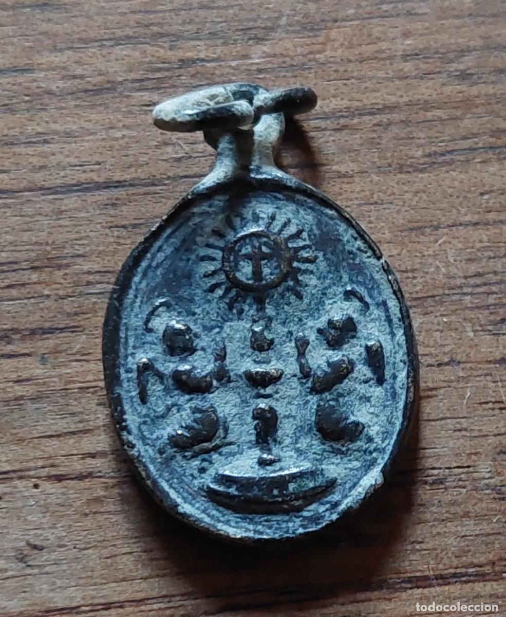 Antig&uuml;edades: Antigua medalla Santo Sacramento e Inmaculada