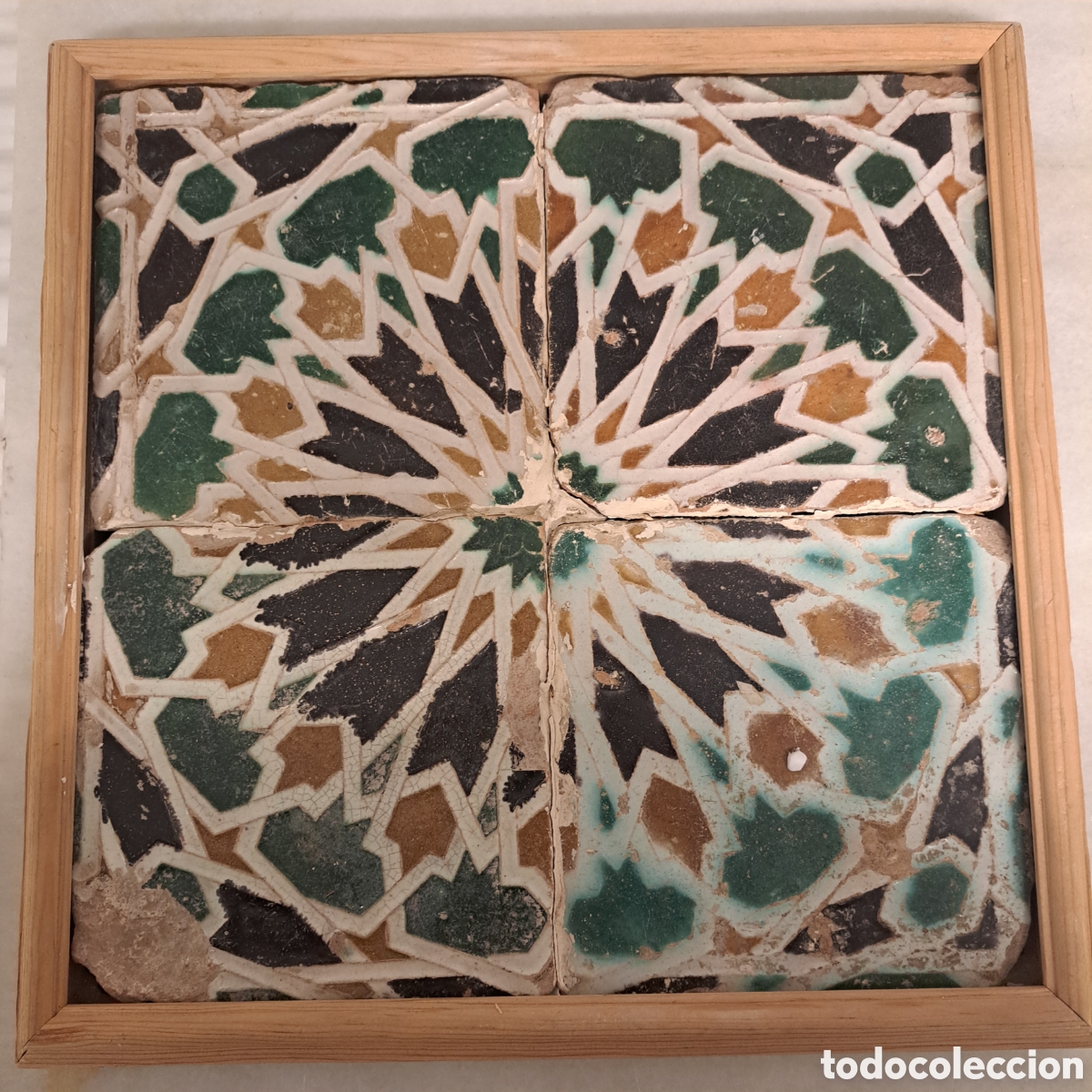 Antig&uuml;edades: Panel 4 azulejos mudejares. Siglo XVI. Toledo.