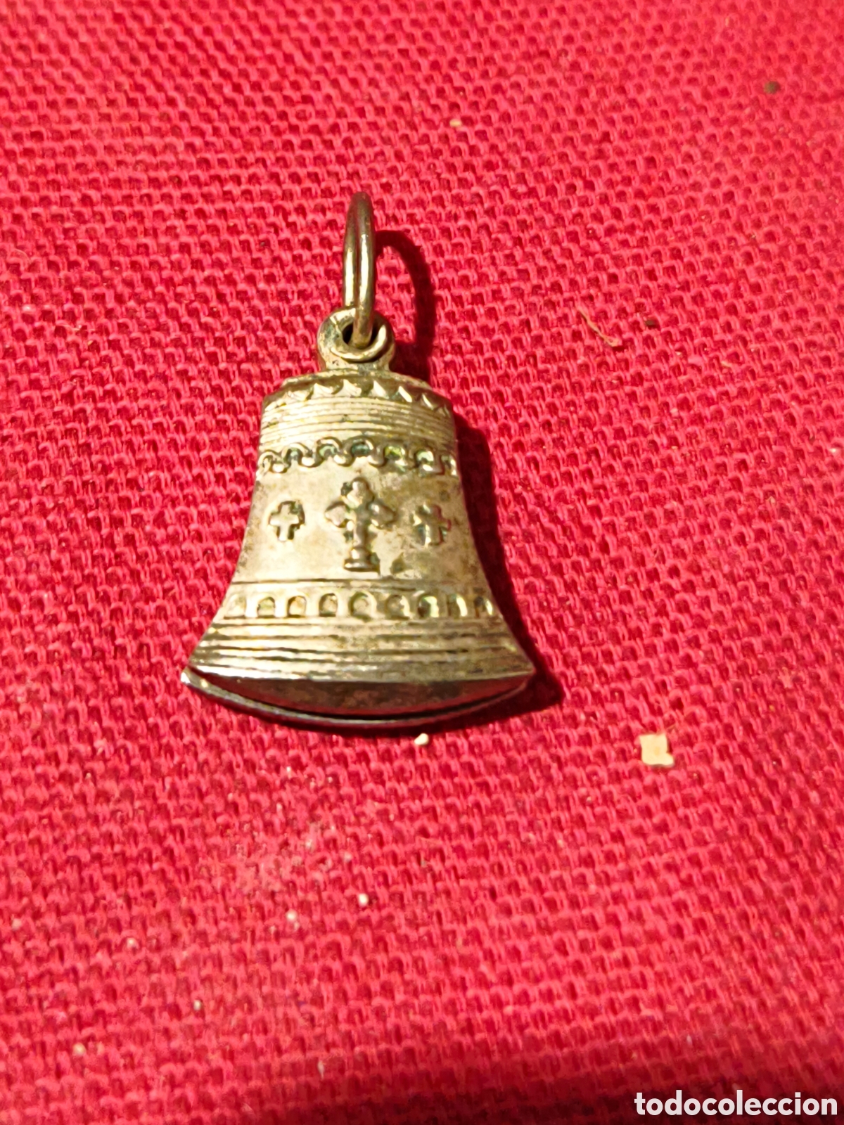 Antig&uuml;edades: Curiosa medalla escapulario campana virgen