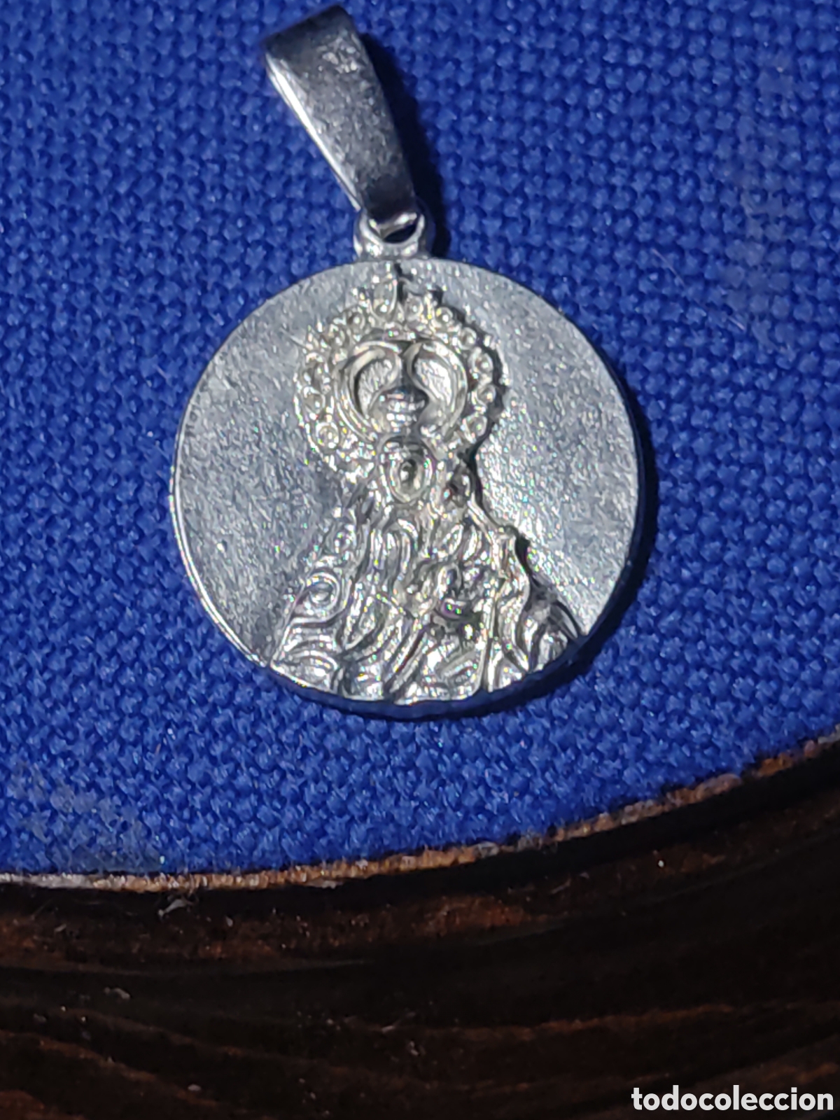 Antig&uuml;edades: Medalla religiosa de la virgen de la Macarena. - Foto 1