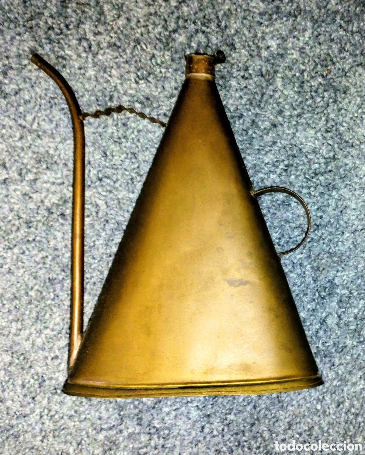 Antiques: antigua ACEITERA de 24 cms de alta x 18 cms de ancha EN NORMAL ESTADO con se&ntilde;ales de uso normales