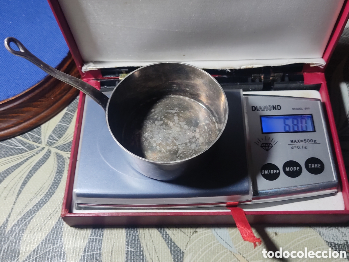 Antig&uuml;edades: Peque&ntilde;a cazuela o cazo antiguo de plata contrastada.
