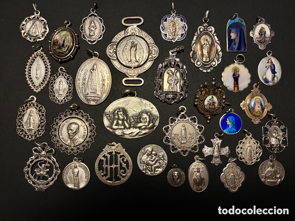 Antig&uuml;edades: Extraordinario lote de medallas religiosas de plata - 100 gr -