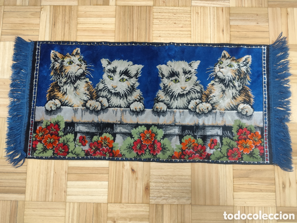 Antig&uuml;edades: ANTIGUA ALFOMBRA 4 GATITOS , VINTAGE. 48 CX 98 CM