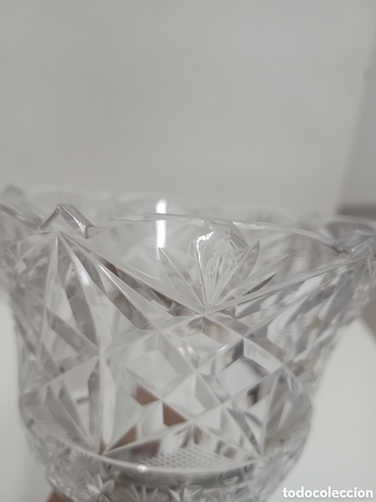 Antig&uuml;edades: FLORERO DE CRISTAL TALLADO 25cm - Foto 8