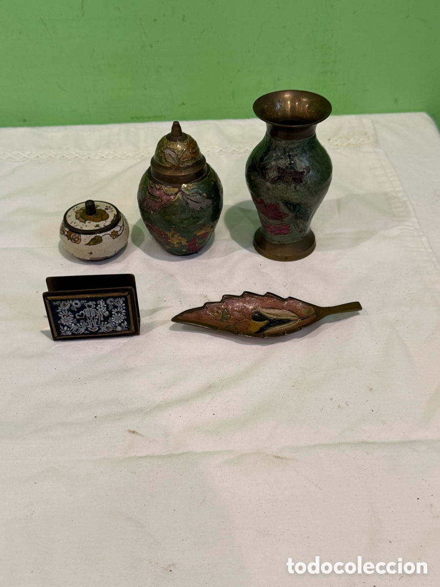 Antig&uuml;edades: Importante lote decorativo Art Dec&oacute; oriental de origen India cobre y esmalte a&ntilde;os 1920-1930