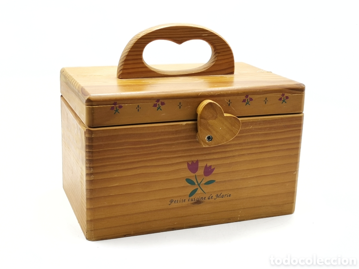 Antiquit&eacute;s: CAJA VINTAGE DE MADERA COSTURERO CON UN BONITO DISE&Ntilde;O