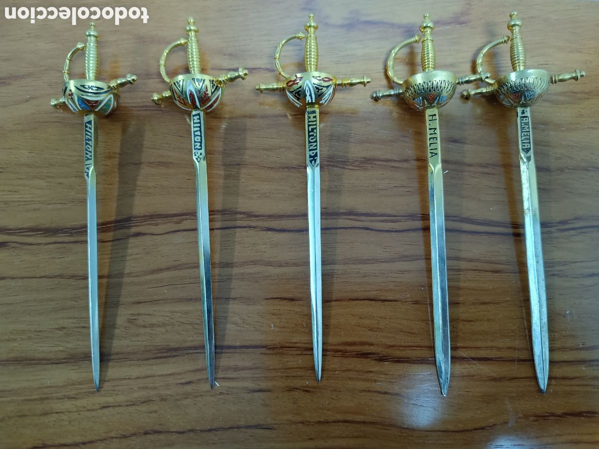 Antig&uuml;edades: 5 ABRECARTAS ESPADAS DE TOLEDO - DAMASQUINADAS - PUBLICIDAD HOTEL MELIA CASTILLA Y HILTON CASTELLANA