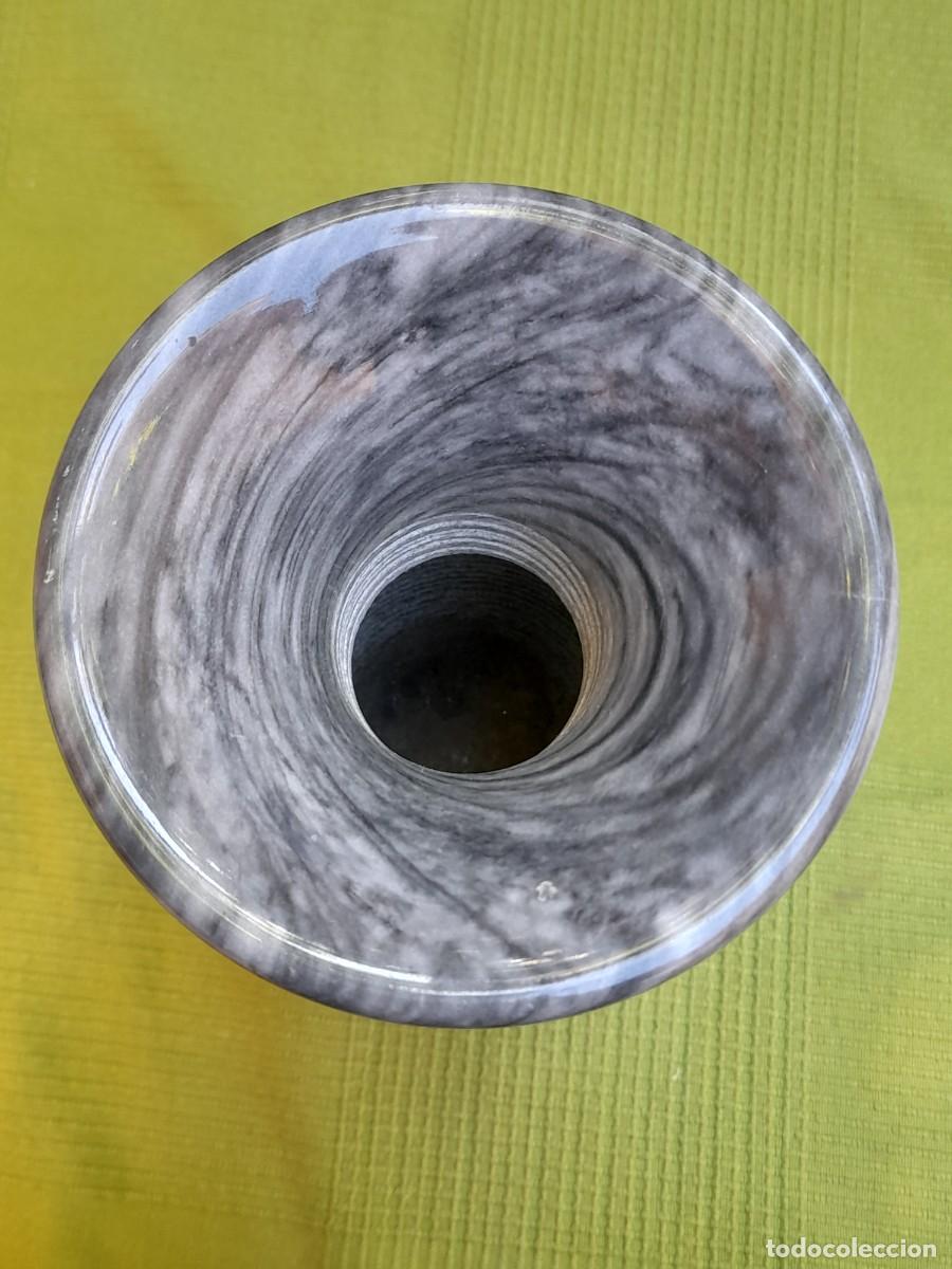 Antig&uuml;edades: JARRON EN ONIX. GRABADO DE GARZAS. 30 cm. - Foto 5