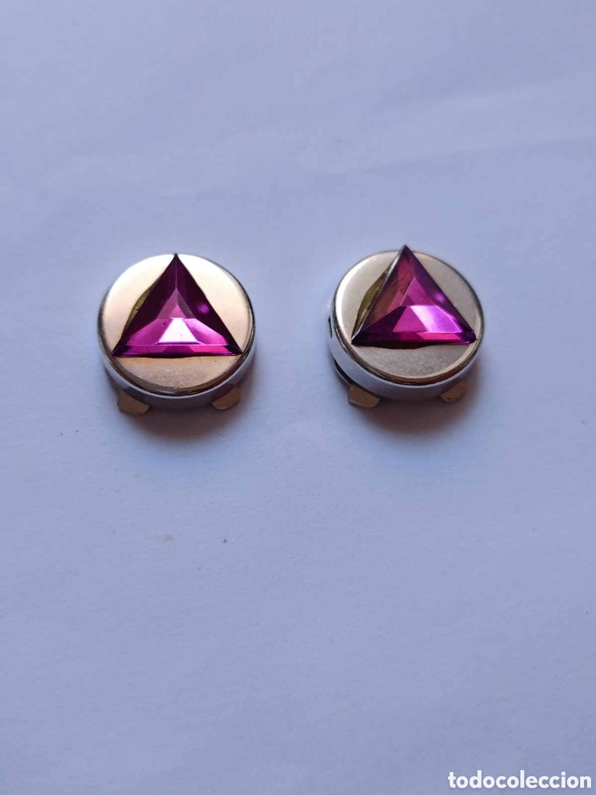 Antiques: Gemelos cubrebotones pl&aacute;stico morado y metal rodiado