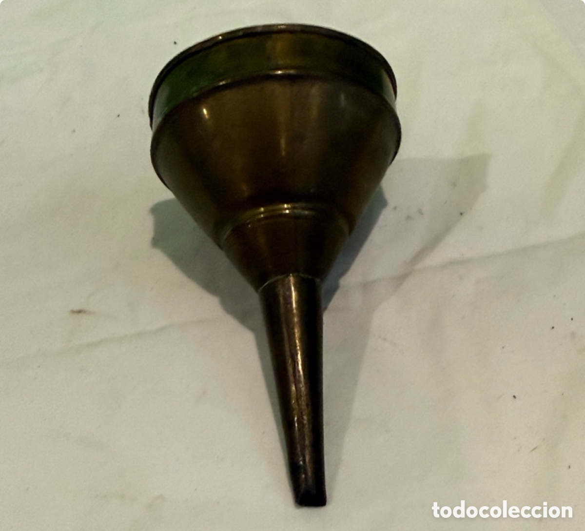 Antiques: Antiguo embudo industrial de cobre vintage. Ver las medidas en fotos.