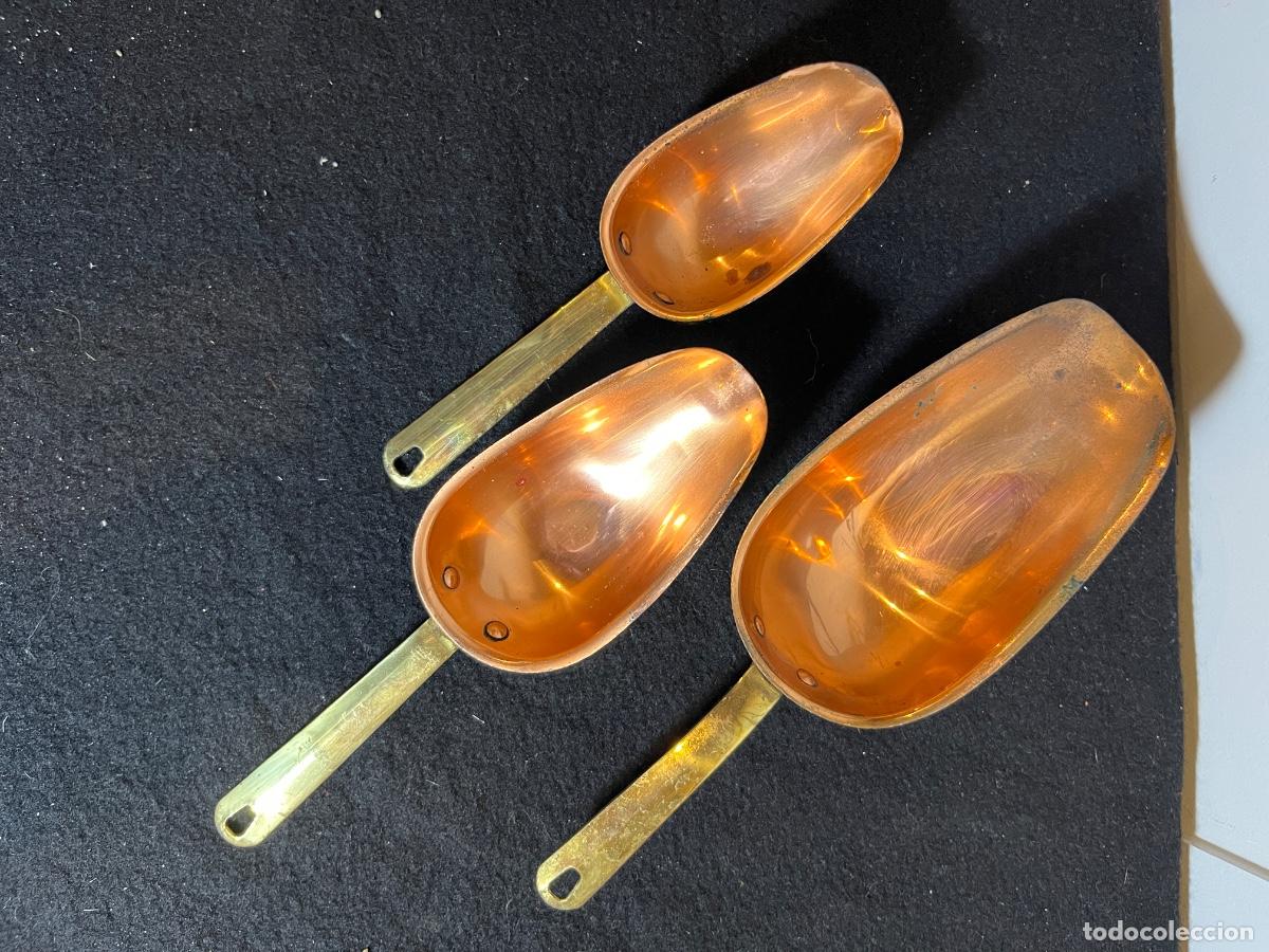 Antig&uuml;edades: Juego 3 Palas Medidoras Cobre Lat&oacute;n Vintage Cocina R&uacute;stica Reposter&iacute;a Korea medidor servir postre