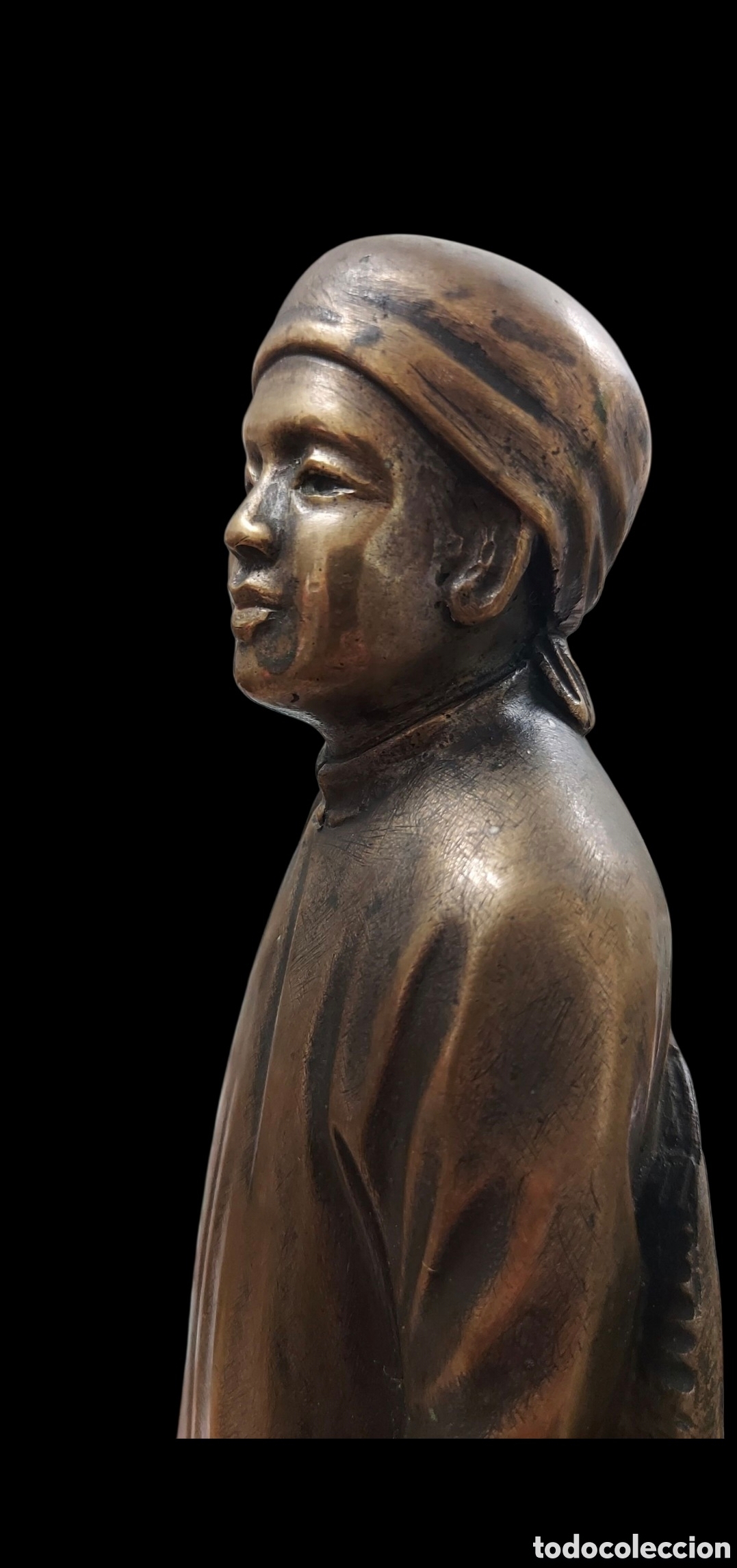 Antig&uuml;edades: Campesino asi&aacute;tico de bronce circa 1930