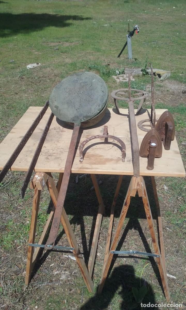 Antiguidades: LOTE DE UTENSILIOS ANTIGUOS DEL HOGAR. S XIX