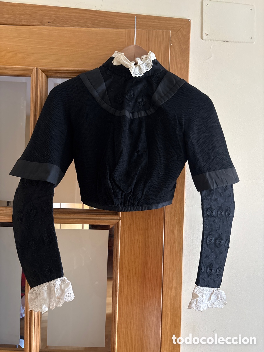 Antig&uuml;edades: Antigua Blusa o corpi&ntilde;o negro de mujer. Finales siglo XIX- principios XX. ASM