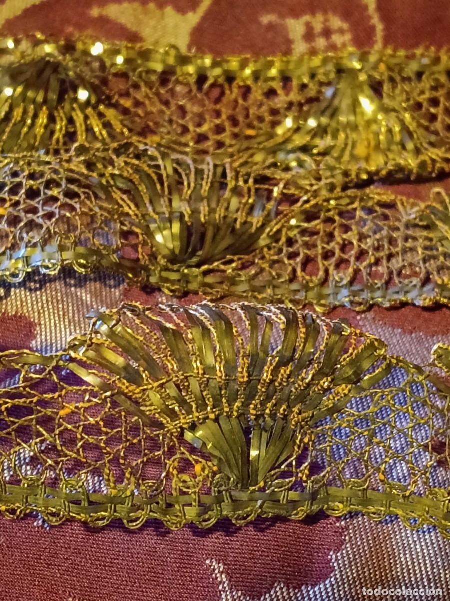 Antiguidades: ~~~~~ ANTIGUO ENCAJE METALICO ORO VIEJO S. XIX, INDUMENTARIA, ORNAMENTACION, MIDE 115 X 3 CM. ~~~~