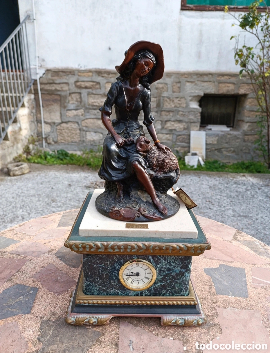 Antig&uuml;edades: Reloj con figura de pastora - Foto 1
