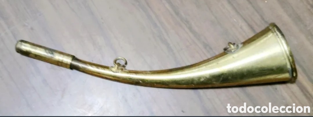 Antiques: Antigua corneta o trompeta de lat&oacute;n