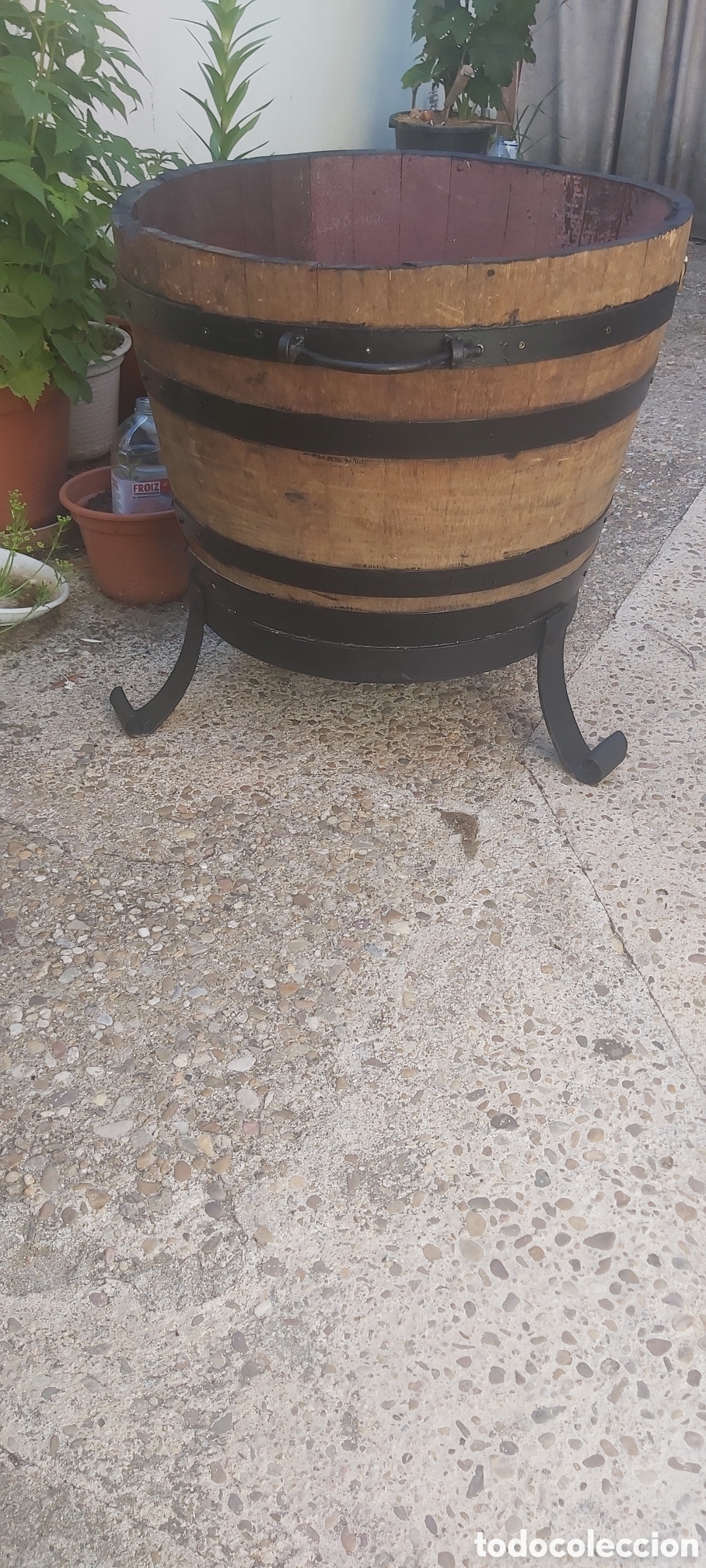 Antig&uuml;edades: Cubo de madera y forja - Foto 3