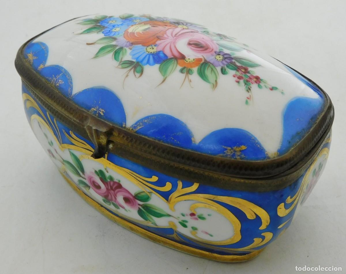 Antig&uuml;edades: ANTIGUA CAJA DE PORCELANA ALEMANA DE MEISSEN SIGLO XIX