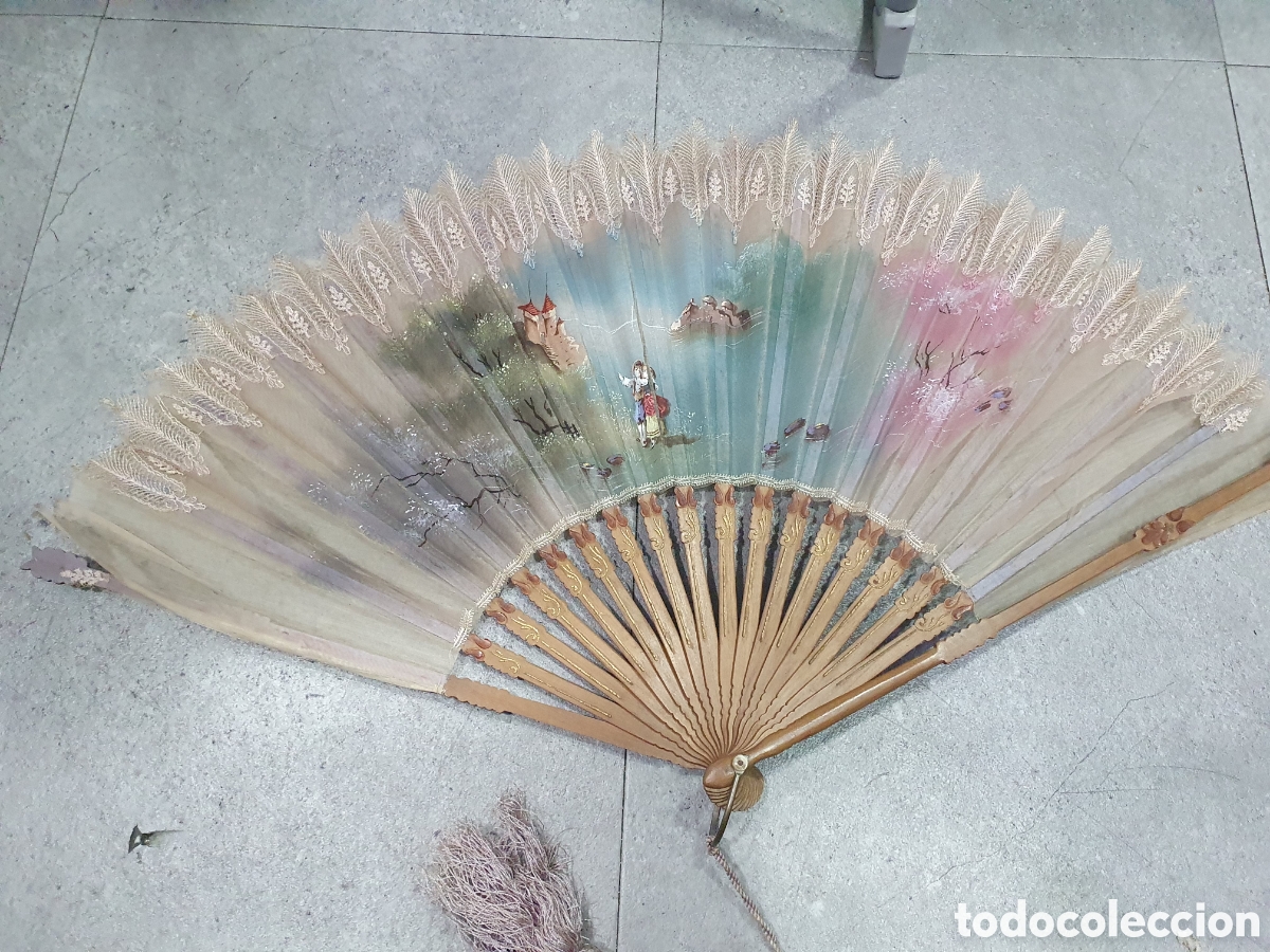 Antiguidades: Antiguo abanico con pa&iacute;s pintado a mano. (L66)