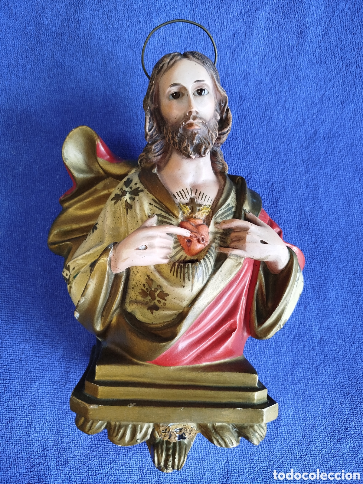 Antig&uuml;edades: Antiguo Sagrado Coraz&oacute;n de Jes&uacute;s para colgar, de Olot, ojos de cristal.