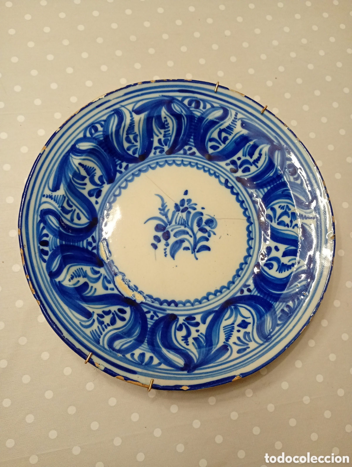 Antiques: Plato cer&aacute;mica de Manises, Valencia, Azul, flor. 30cm S.XIX
