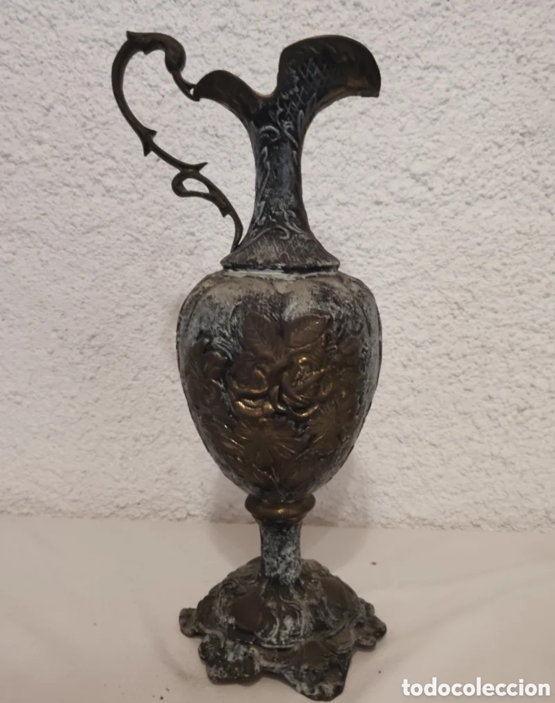Antiques: Antiguo aguamanil, probablemente de bronce.