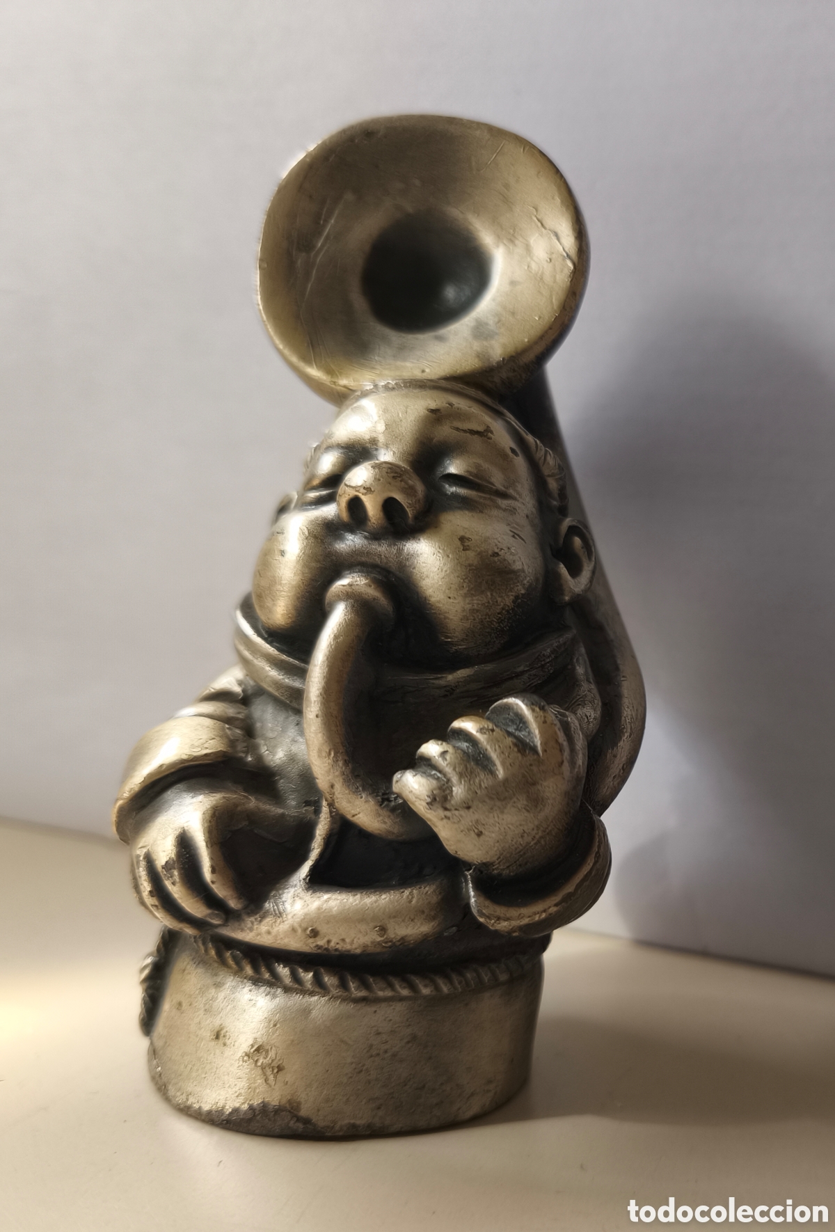 Antig&uuml;edades: Figura en peltre Argentato 999, que representa a fraile m&uacute;sico a&ntilde;os 60 peso de 900 grms.pieza maciza