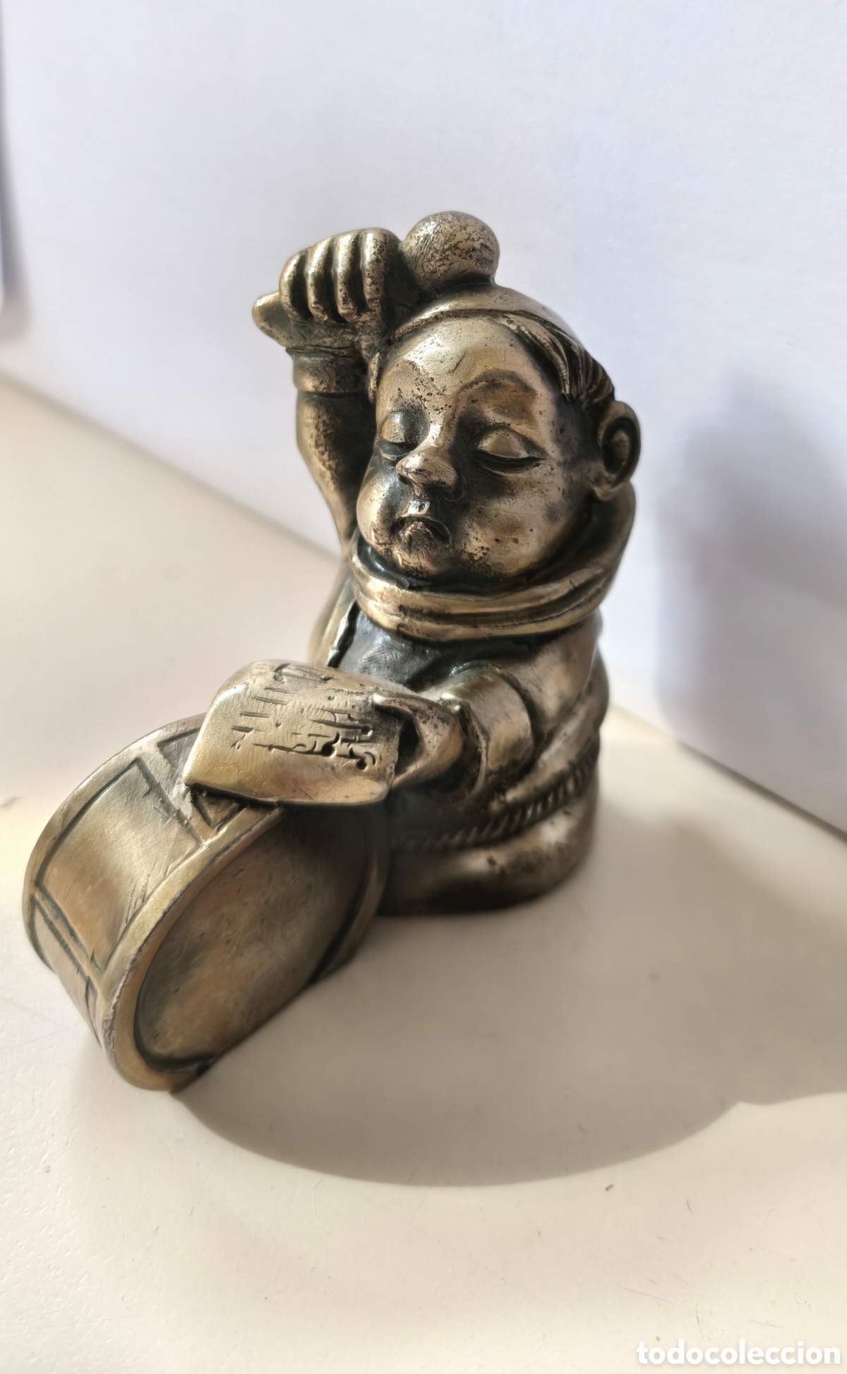 Antig&uuml;edades: Figura en peltre Argentato 999, que representa a fraile m&uacute;sico a&ntilde;os 60 peso 700 grms.pieza maciza