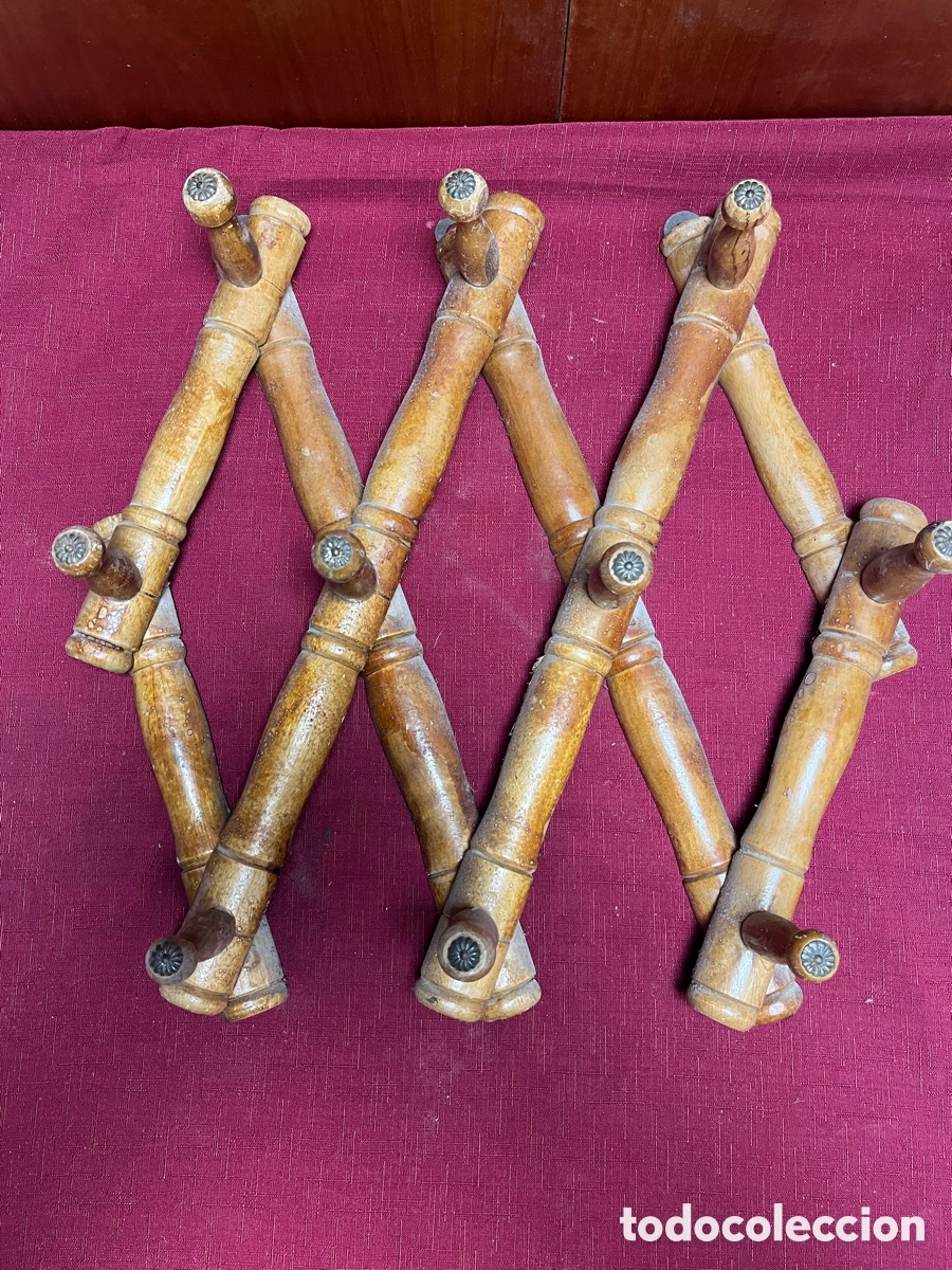 Antig&uuml;edades: PERCHERO ANTIGUO ACORDEON