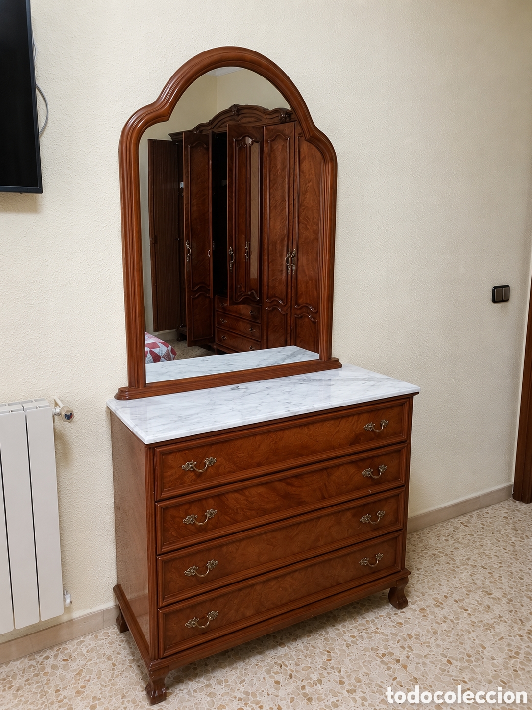 Antig&uuml;edades: C&oacute;moda cl&aacute;sica con espejo y tapa de m&aacute;rmol &ndash; dormitorio / recibidor &ndash; estilo vintage colonial