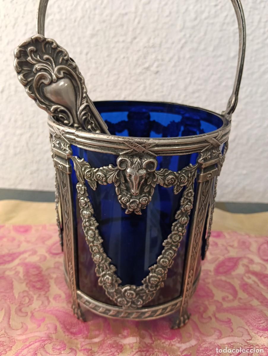 Antiquit&auml;ten: Cubitera antigua para hielo