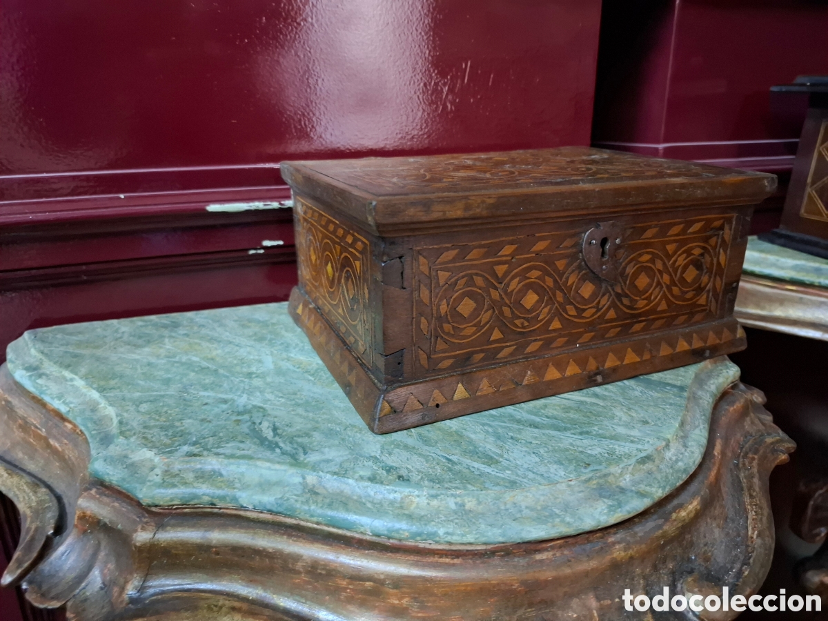 Antig&uuml;edades: Caja aragonesa siglo xvii