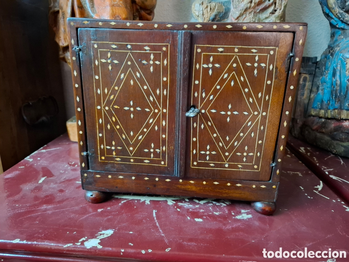 Antig&uuml;edades: Bargue&ntilde;o miniatura siglo xviii