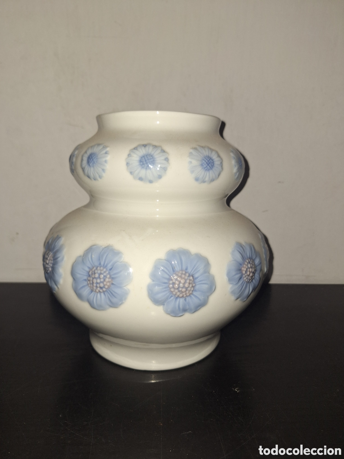 Antig&uuml;edades: Jarron llaro blanco con flores - Foto 1