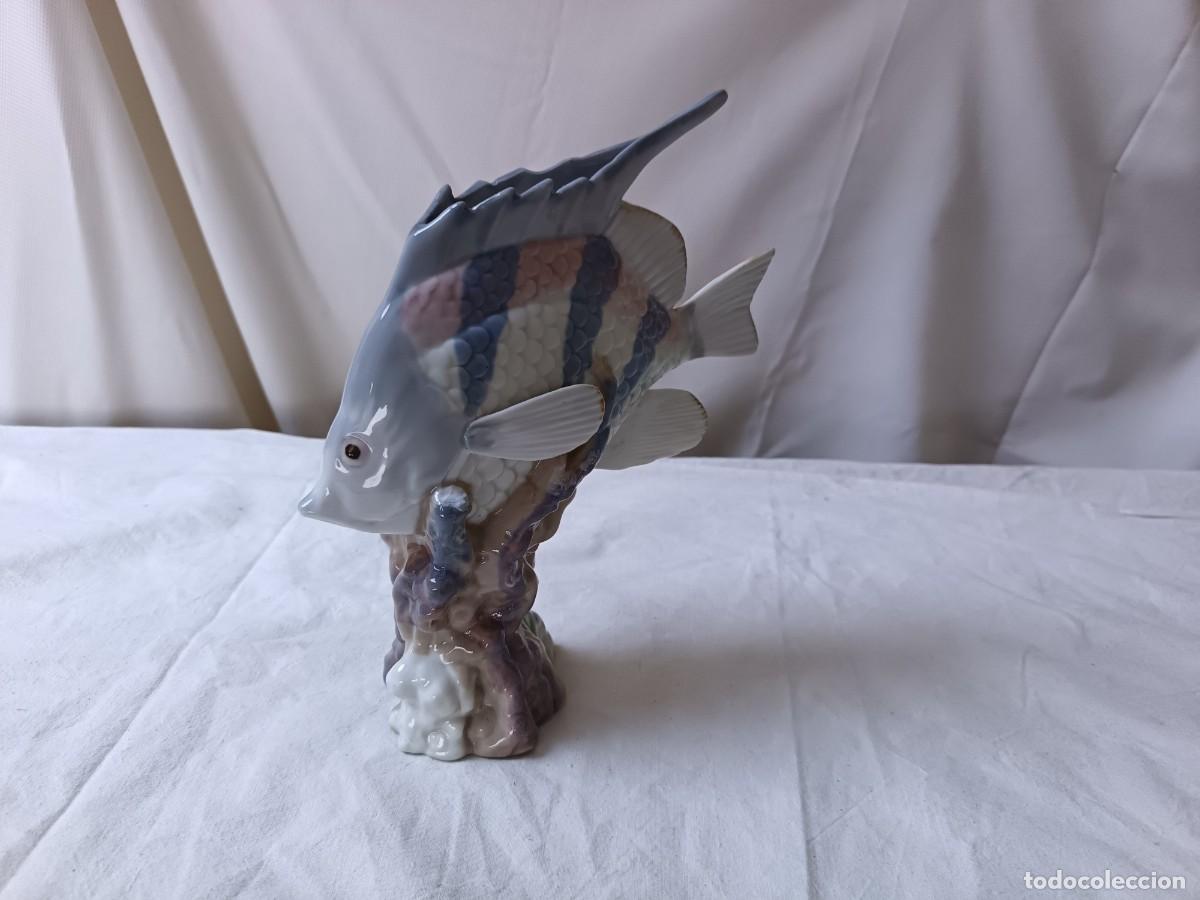 Antiquit&auml;ten: Figura de Porcelana con forma de Pez, a identificar