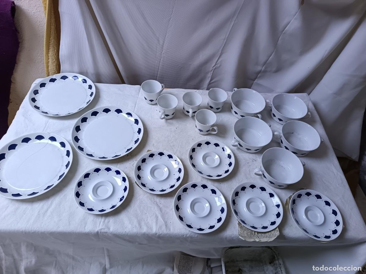 Antiguidades: Lote de cer&aacute;mica, platos y tazas, Bidasoa, Sello en base
