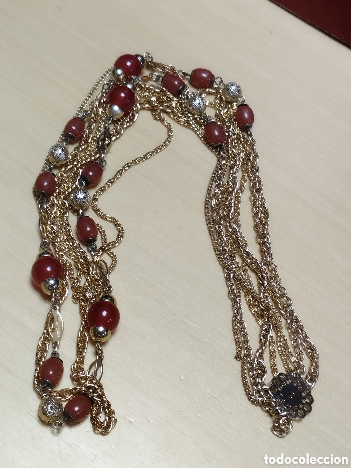 Antiques: BONITO COLLAR DORADO Y CON ADORNOS ROJIZOS. PERFECTO ESTADO. VARIOS COLLARES EN UNO. VER FOTOS.